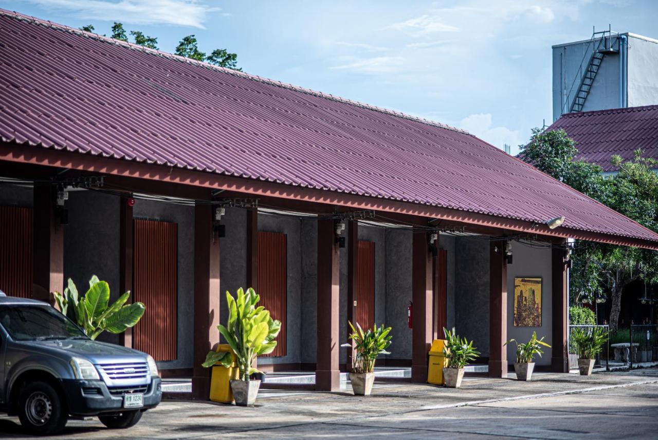 Tarnsiri Boutique Resort Kanchanaburi Esterno foto